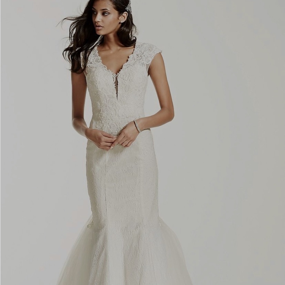 NWT Galina Signature Ivory Lace Backless trumpet wedding Dress
